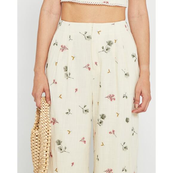 Kourt Sheri Cream Floral Embroidered High Waist Wide Leg Pants Size 2 - Picture 4 of 16